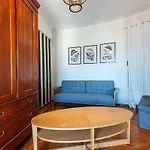 Apolonia 3e Five Bedrooms Appartement