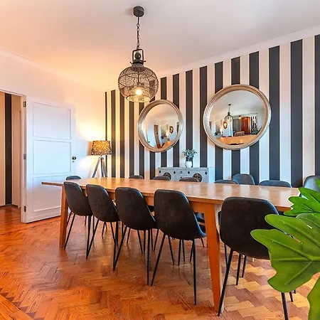 Apolonia 3e Five Bedrooms Апартаменты *