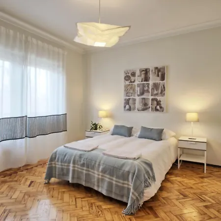 Apolonia 3e Five Bedrooms Διαμέρισμα *