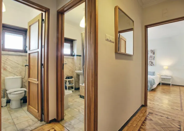 Apolonia 3e Five Bedrooms * Лісабон