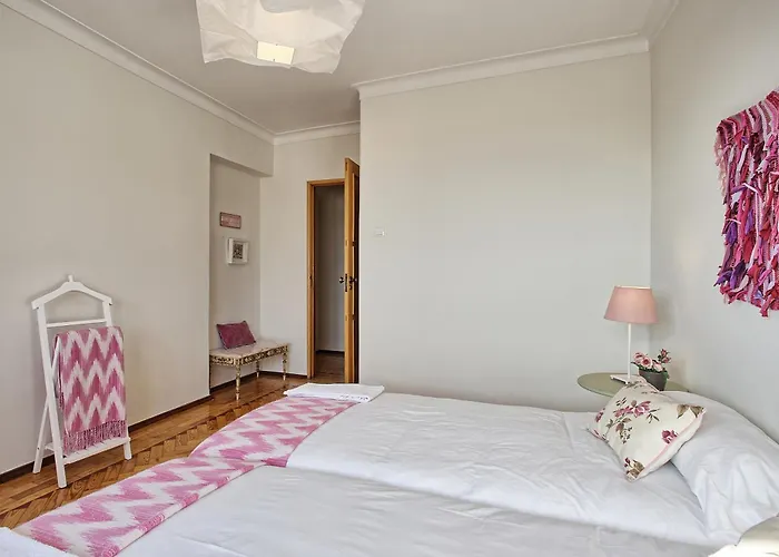 Апартаменти Apolonia 3e Five Bedrooms Лісабон