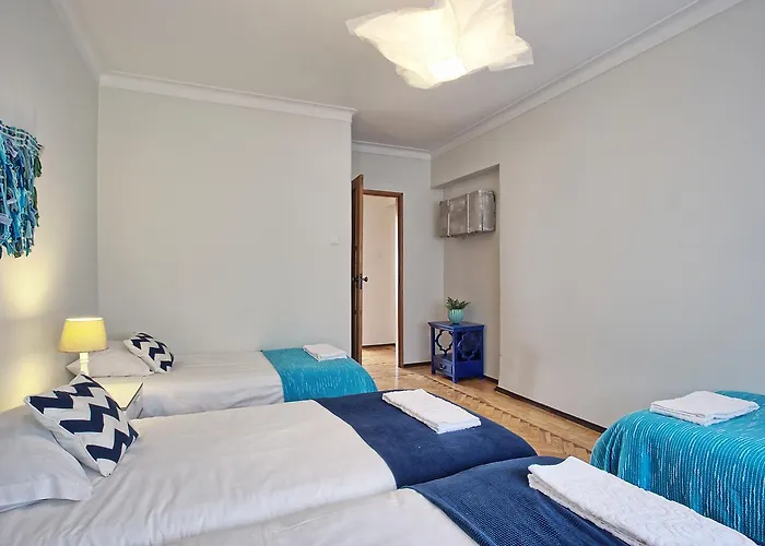 Apolonia 3e Five Bedrooms Апартаменти