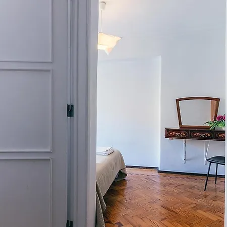 Apolonia 3e Five Bedrooms Lägenhet Lisboa