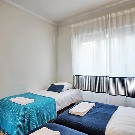 Apolonia 3e Five Bedrooms *