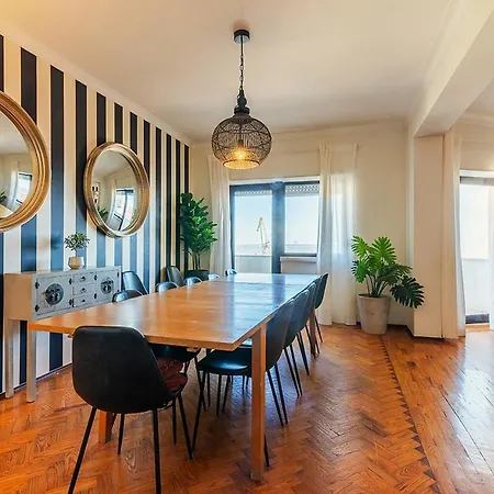 Apolonia 3e Five Bedrooms Apartament